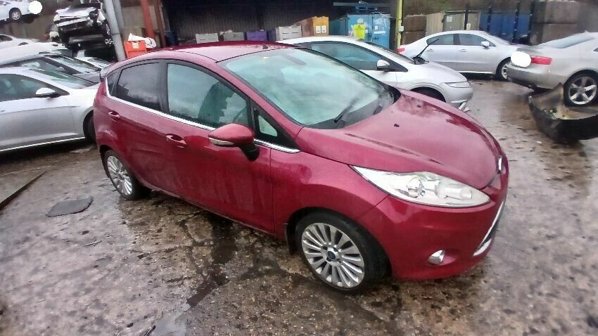 2010 FORD FIESTA