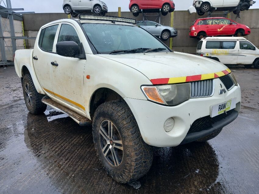 2007 MITSUBISHI L200