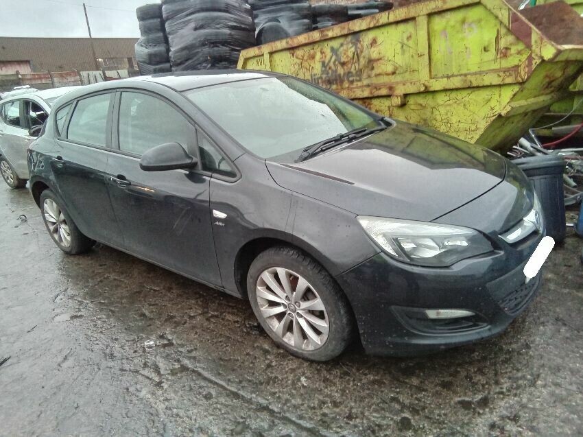 2012 VAUXHALL ASTRA