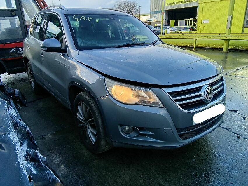 2009 VOLKSWAGEN TIGUAN
