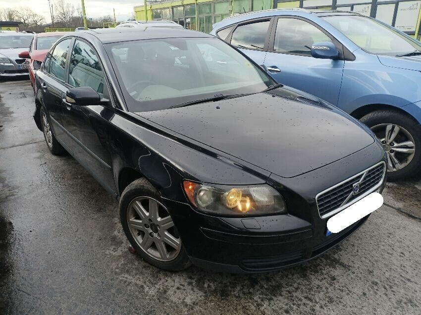 2005 VOLVO S40