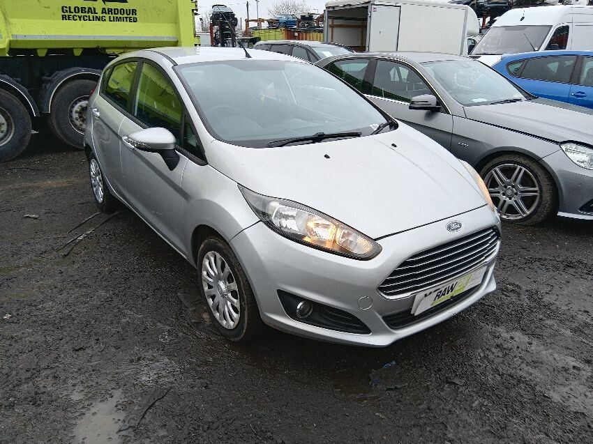 2013 FORD FIESTA