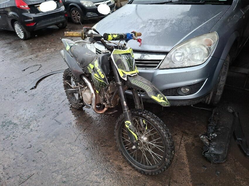  MOTORCYCLE MOTORCYCLE