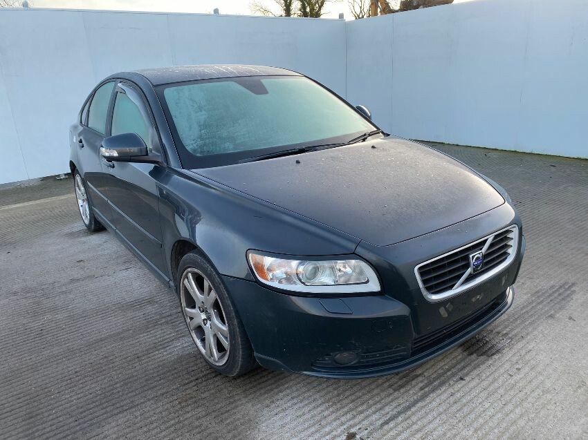2010 VOLVO S40