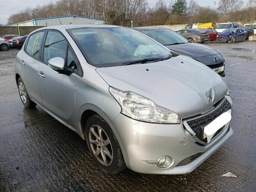 2014 PEUGEOT 208