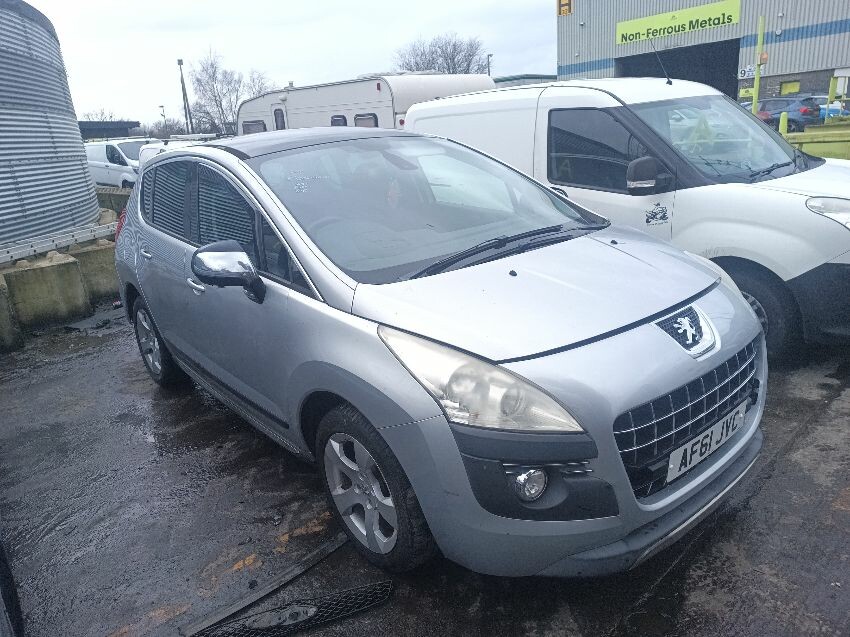 2011 PEUGEOT 3008