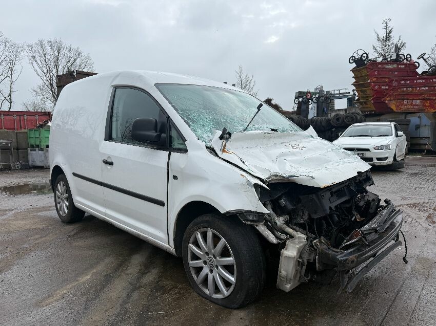 2013 VOLKSWAGEN CADDY