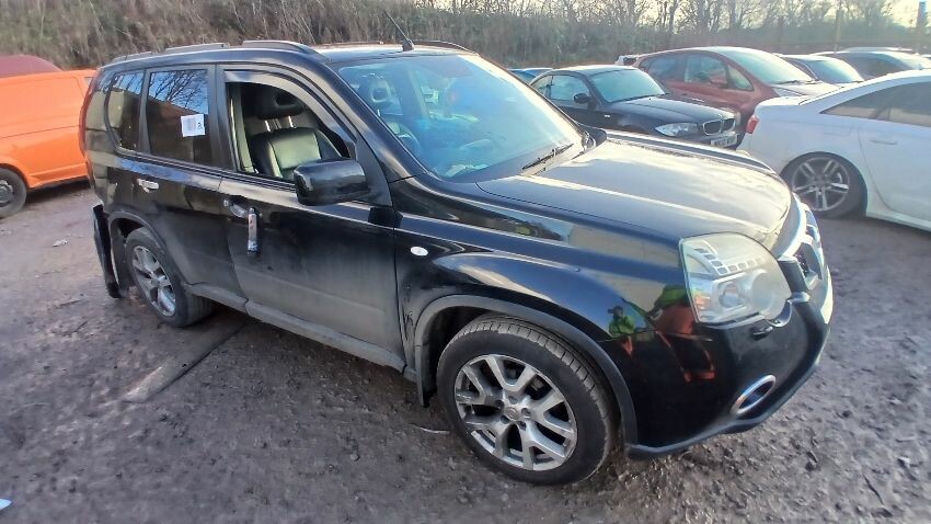 2011 NISSAN X-TRAIL