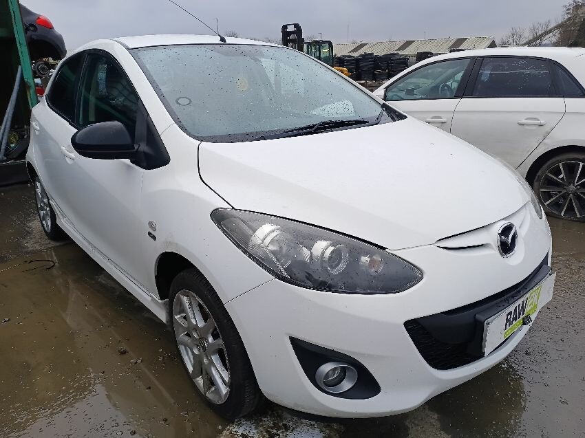 2013 MAZDA 2