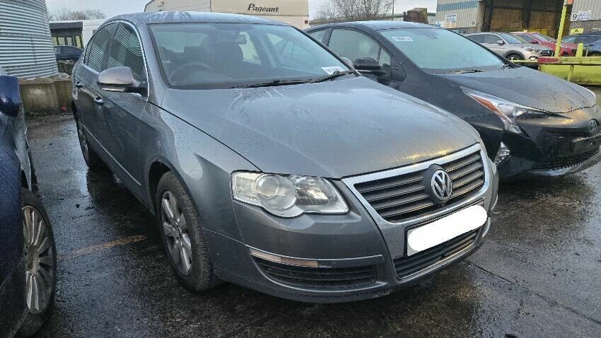 2005 VOLKSWAGEN PASSAT