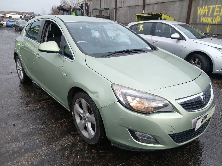 2011 VAUXHALL ASTRA