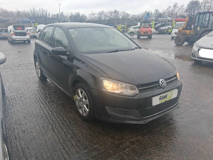 2010 VOLKSWAGEN POLO