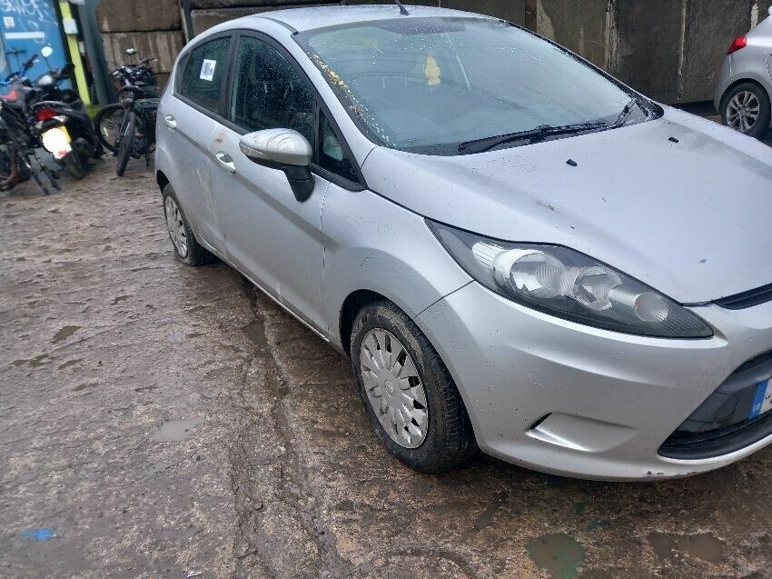 2012 FORD FIESTA