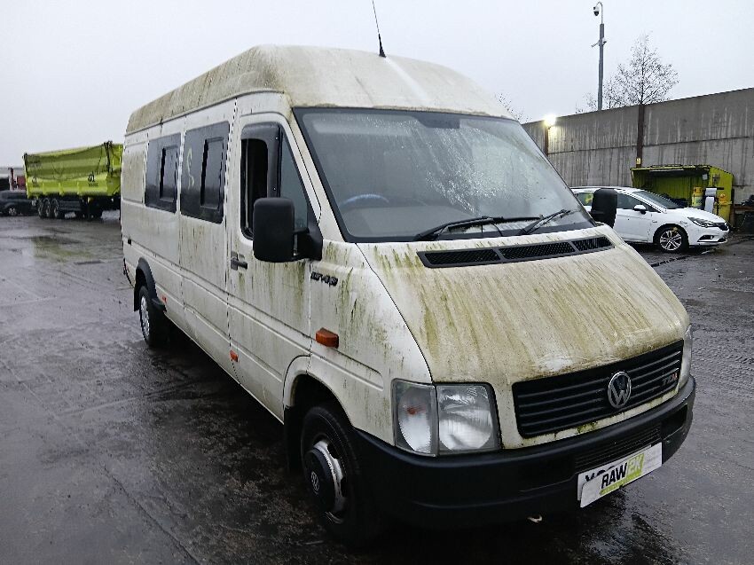 2005 VOLKSWAGEN LT
