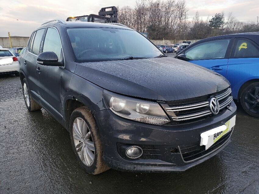 2015 VOLKSWAGEN TIGUAN