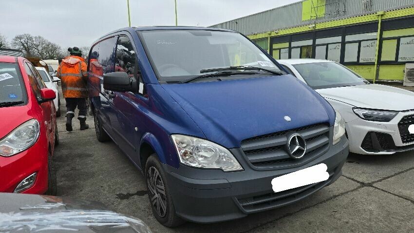 2011 MERCEDES VITO