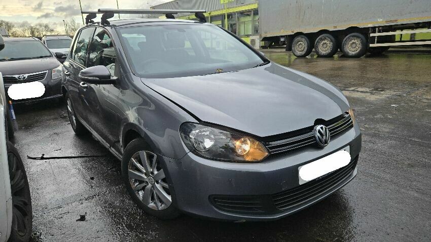 2011 VOLKSWAGEN GOLF