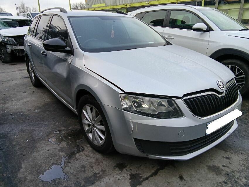 2015 SKODA OCTAVIA