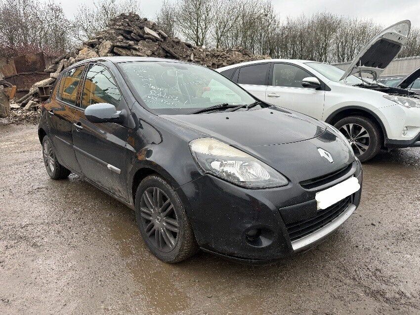 2012 RENAULT CLIO