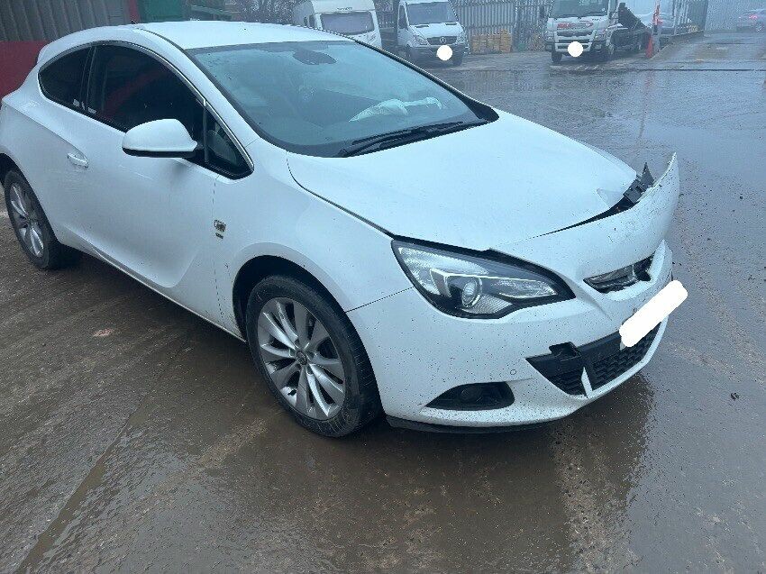 2013 VAUXHALL ASTRA GTC