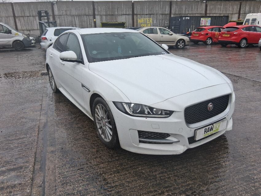 2016 JAGUAR XE