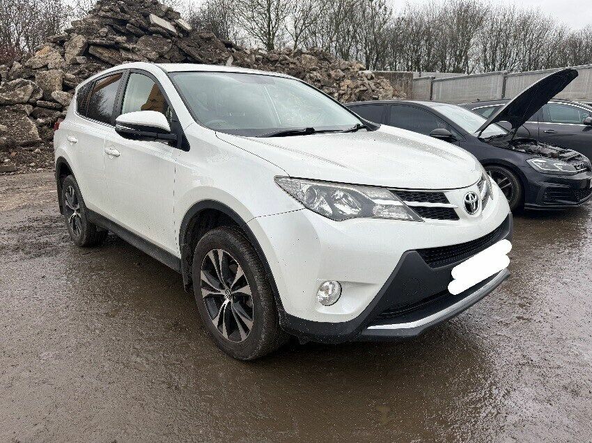 2015 TOYOTA RAV-4