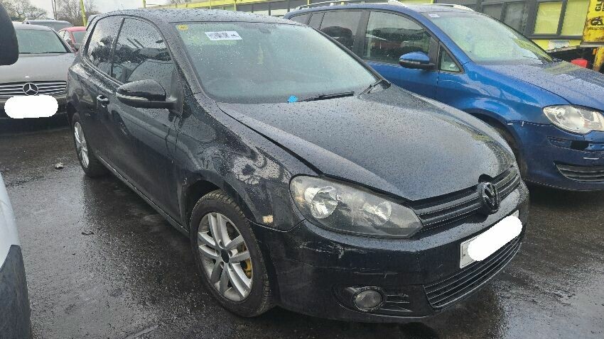 2011 VOLKSWAGEN GOLF