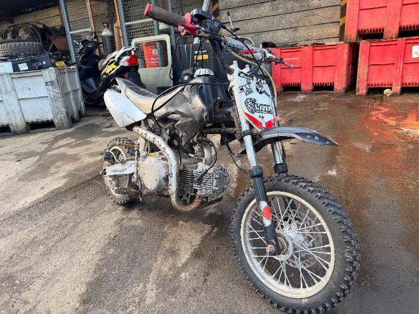  MOTORCYCLE MOTORCYCLE