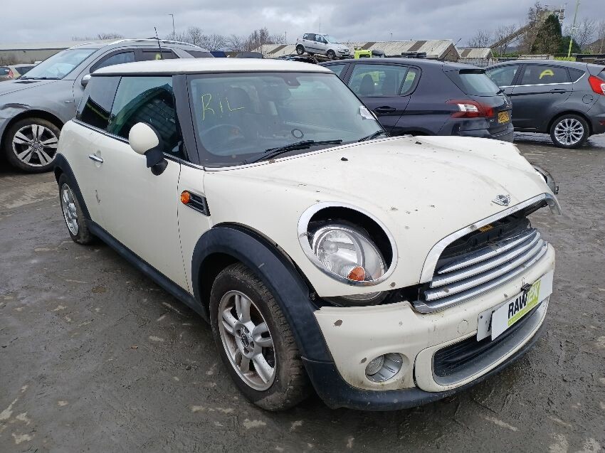 2012 MINI HATCH