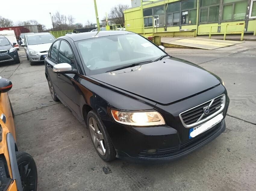 2009 VOLVO S40
