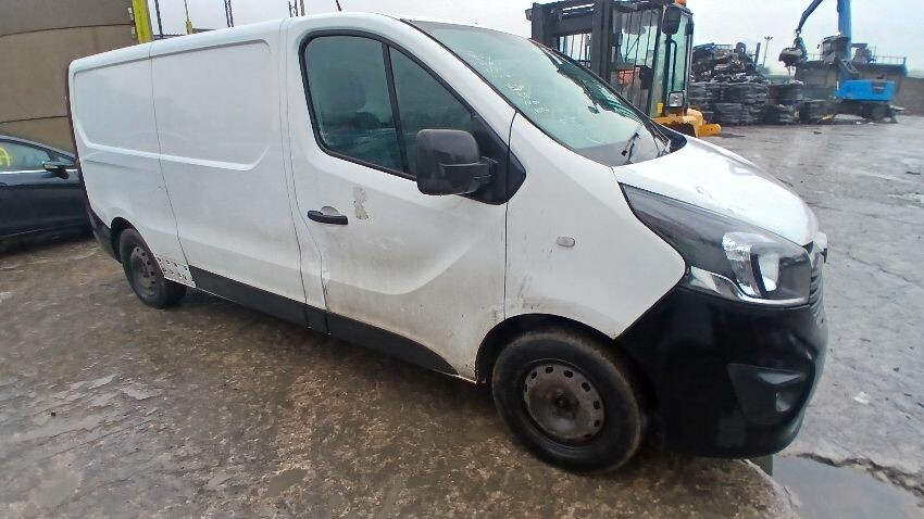 2016 VAUXHALL VIVARO
