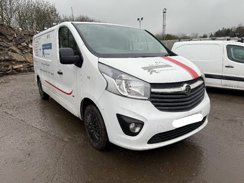 2017 VAUXHALL VIVARO