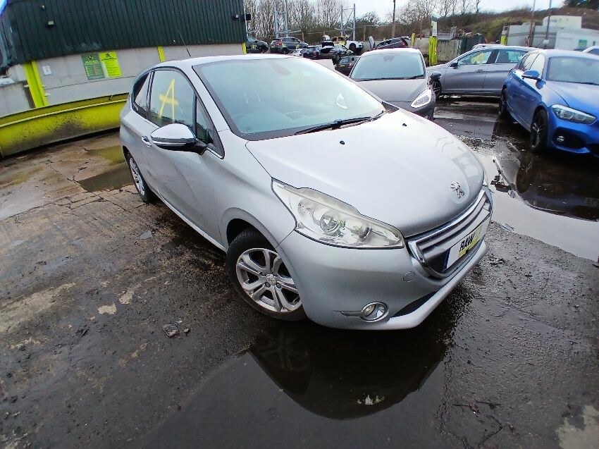 2012 PEUGEOT 208