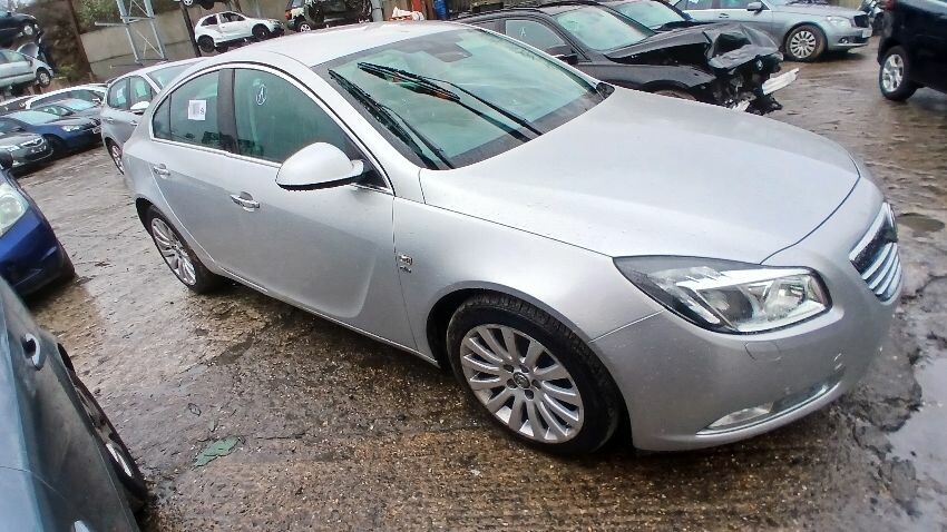 2011 VAUXHALL INSIGNIA
