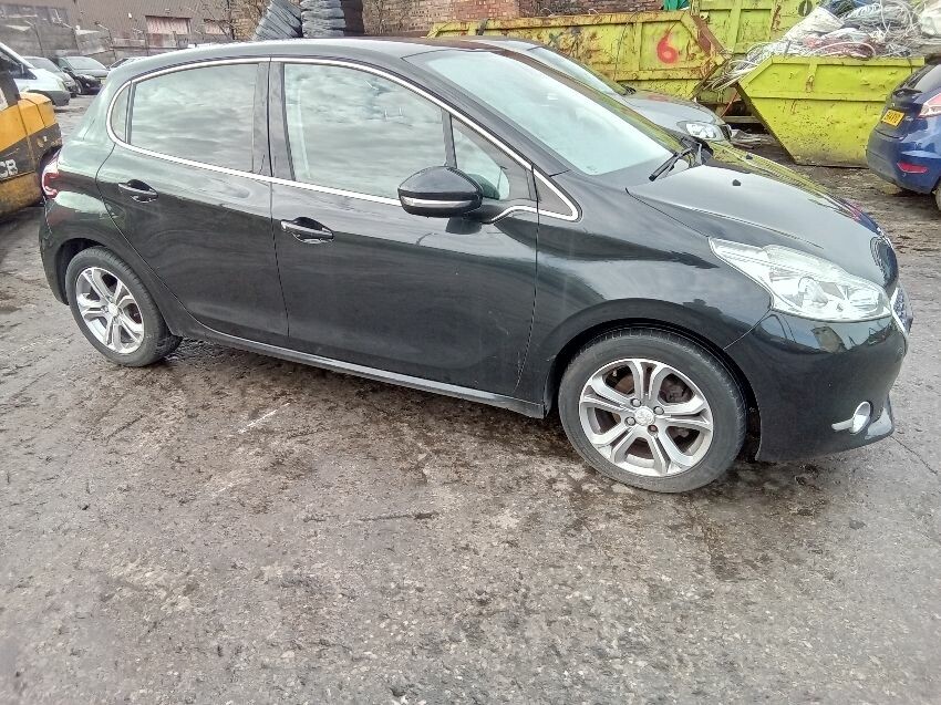 2012 PEUGEOT 208