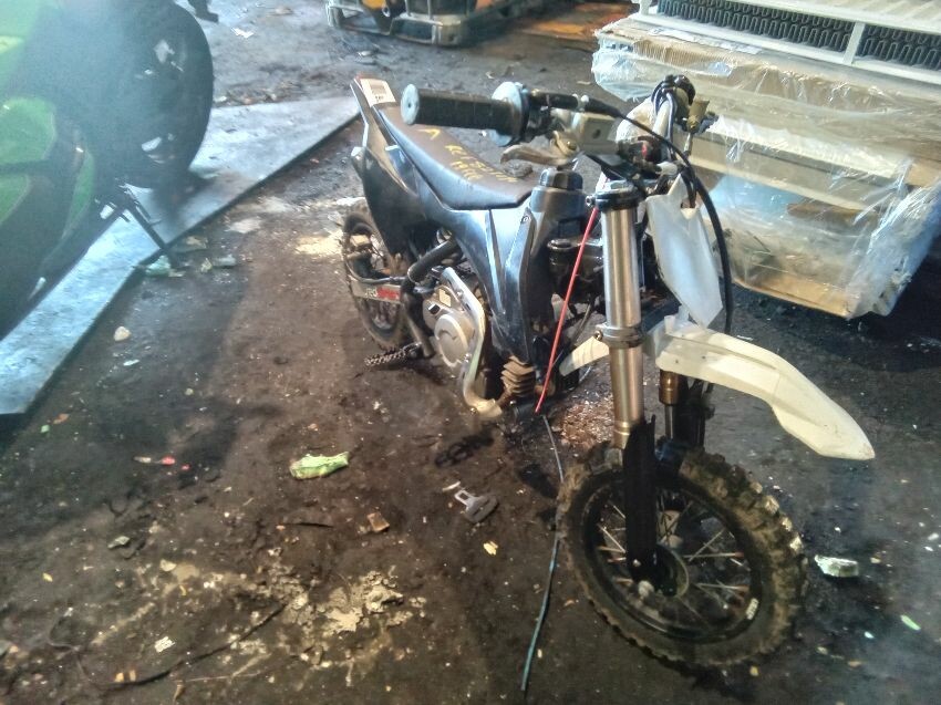  MOTORCYCLE SMALL OFF ROAD MOTORBIKE