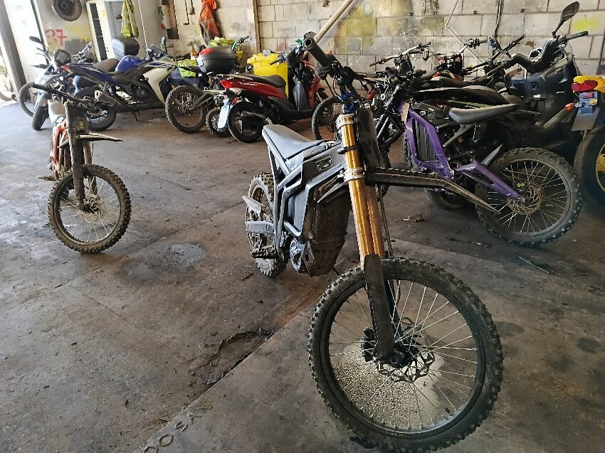  E BIKE UNKNOWN E BIKE