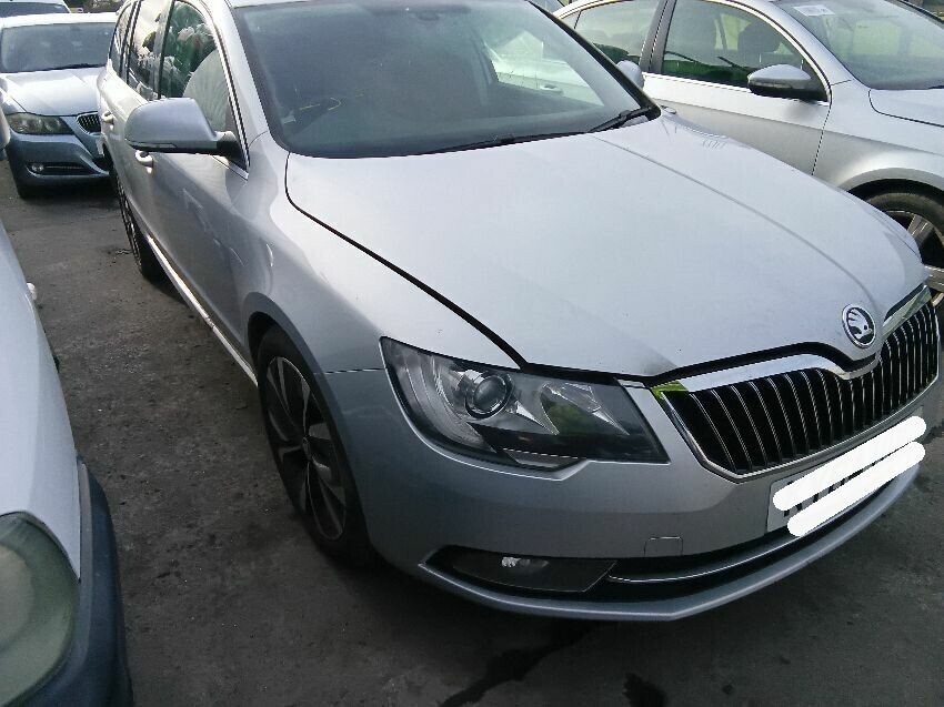 2014 SKODA SUPERB