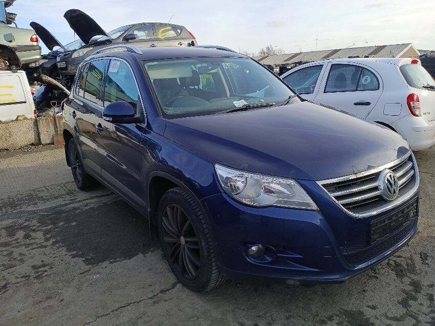 2009 VOLKSWAGEN TIGUAN