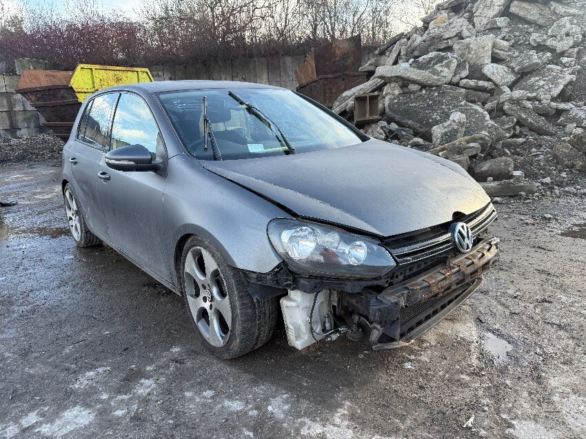 2011 VOLKSWAGEN GOLF