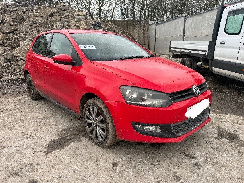 2010 VOLKSWAGEN POLO