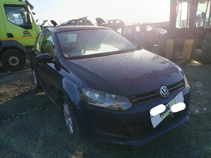 2010 VOLKSWAGEN POLO
