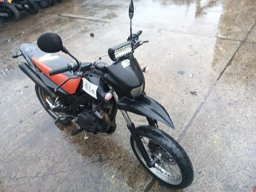  YAMAHA XT 125