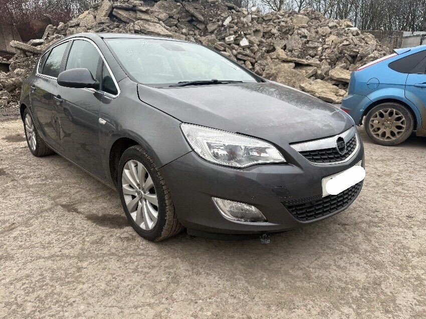 2011 VAUXHALL ASTRA