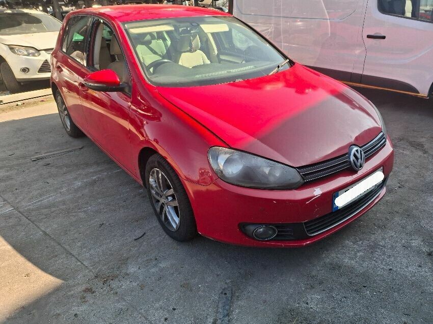 2011 VOLKSWAGEN GOLF