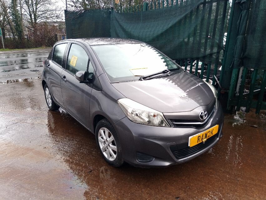 2013 TOYOTA YARIS
