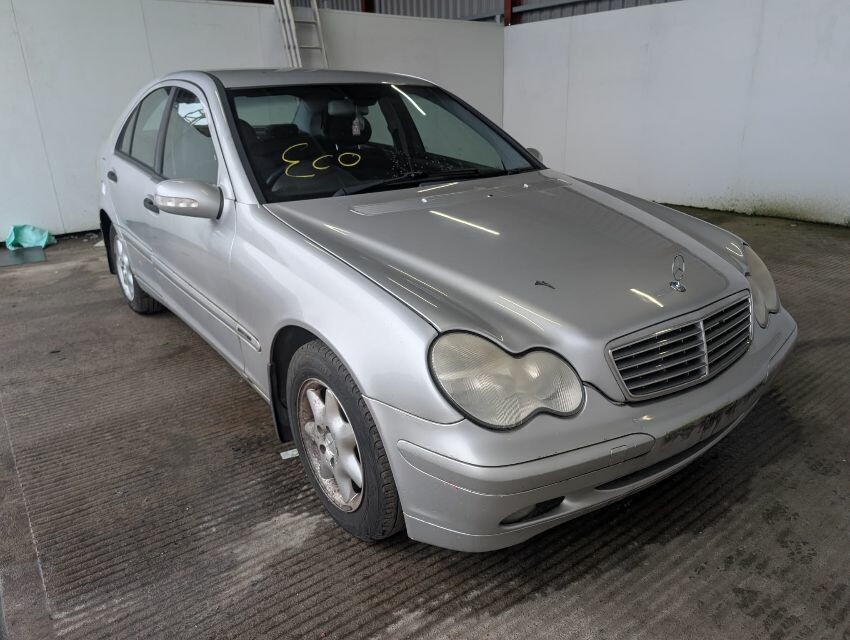 2002 MERCEDES C-CLASS