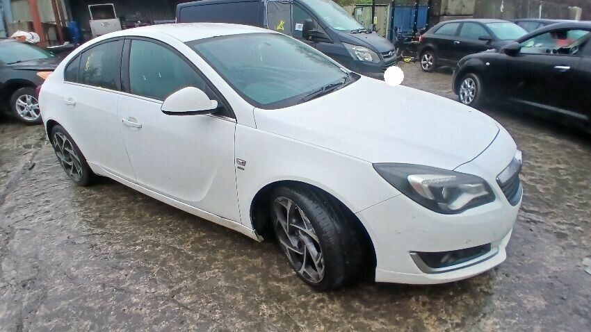 2015 VAUXHALL INSIGNIA