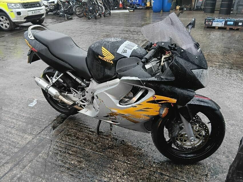 1999 HONDA CBR