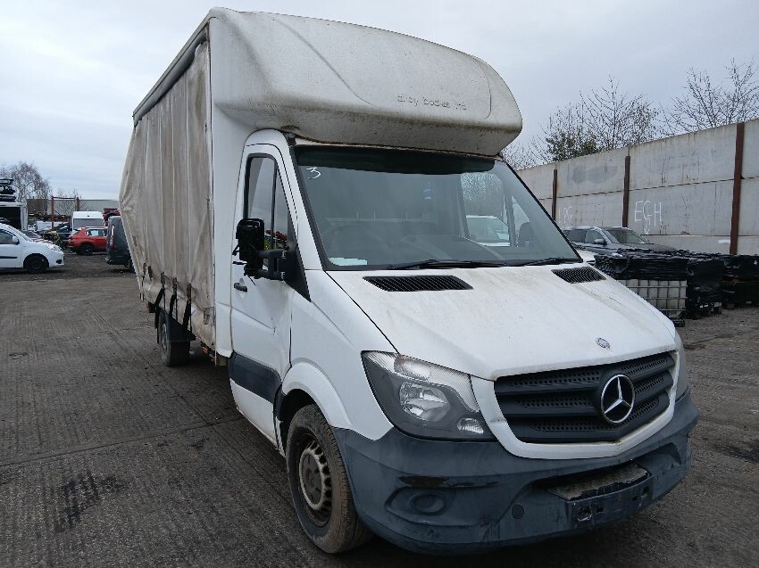 2015 MERCEDES Rigid Curtain